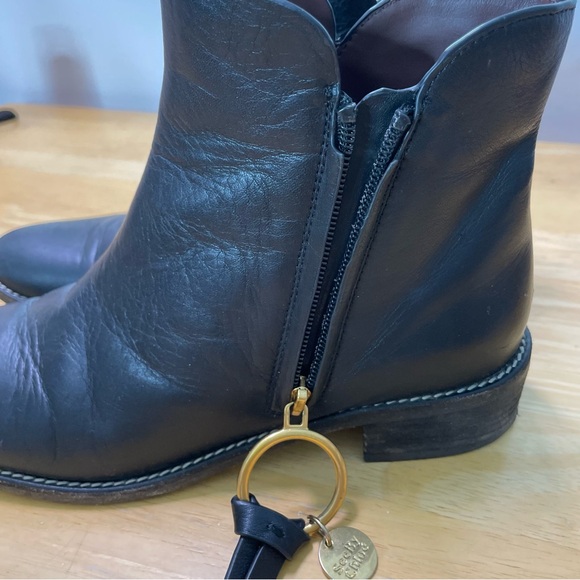 See By Chloe Black Vero Cuoio Leather Louise Logo Charm Ankle Boots 39- US 9 - Picture 2 of 14
